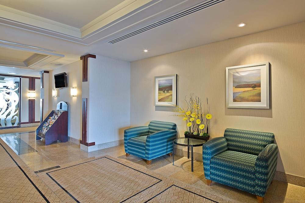 Holiday Inn Express Hotel & Suites Ottawa Airport By Ihg Exterior foto