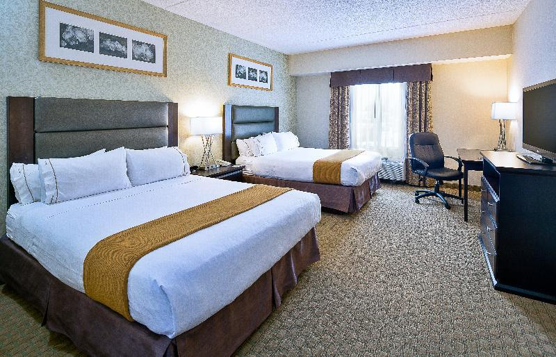Holiday Inn Express Hotel & Suites Ottawa Airport By Ihg Exterior foto